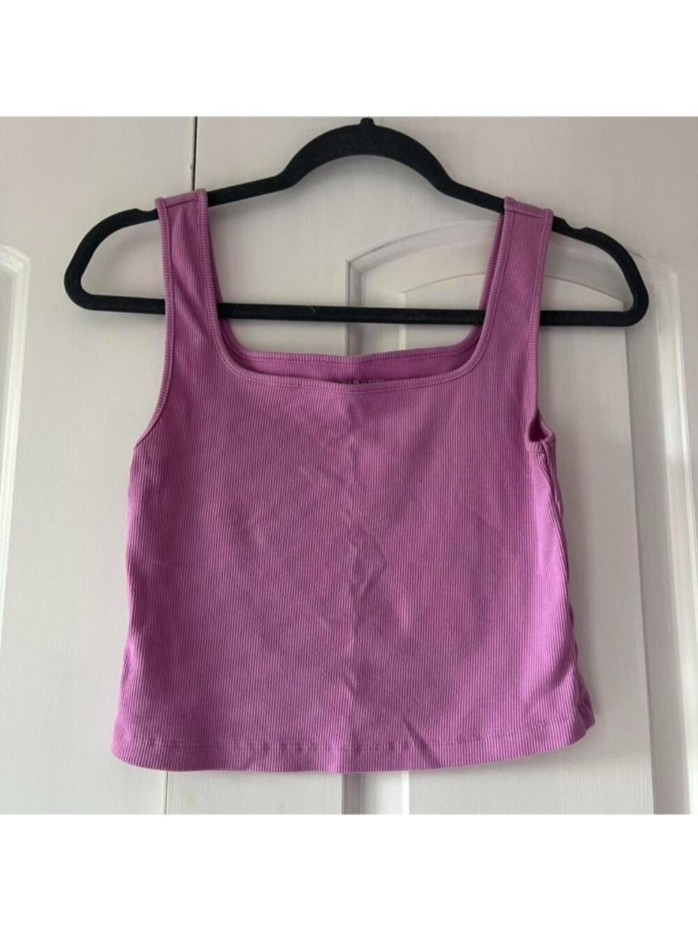 Old Navy pink/purple ribbed crop top in a M Petite #oldnavy #ribbed